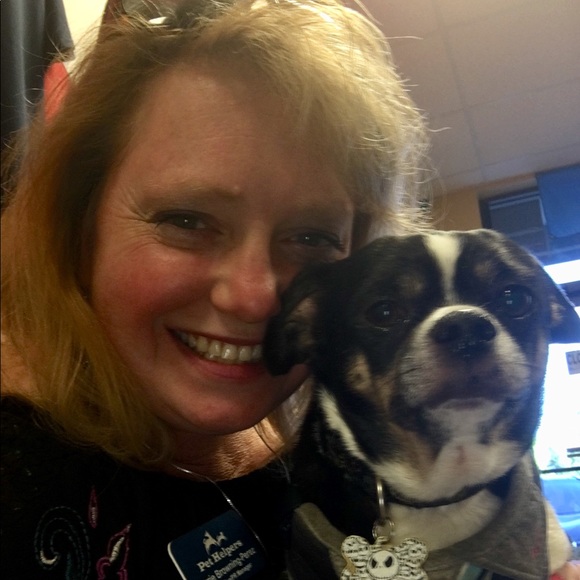 Meet your Posher, Carrie - Picture 3 of 13